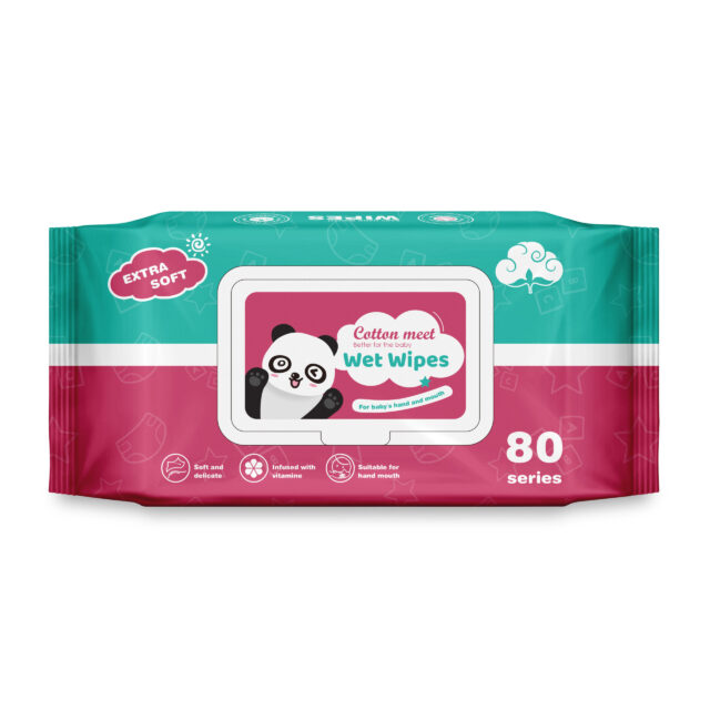Soft organic baby wipes for gentle baby cleaning