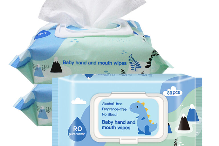 Soft skincare baby wipes for gentle baby cleaning