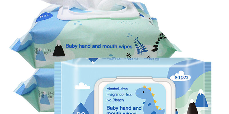 Soft skincare baby wipes for gentle baby cleaning